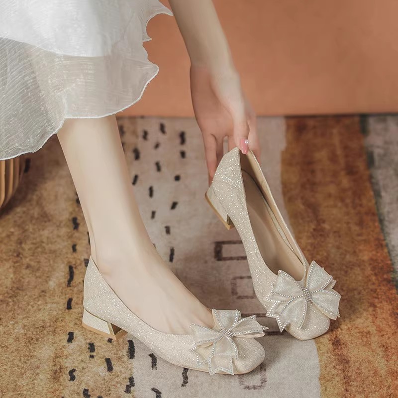 Damskie buty ślubne na jesień  – Heels recenzja i cena