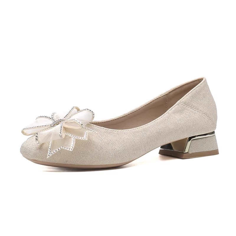 Damskie buty ślubne na jesień  – Heels recenzja i cena